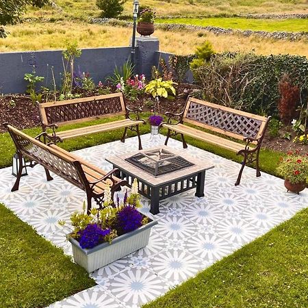 Wild Atlantic Stay Cottage غالواي المظهر الخارجي الصورة